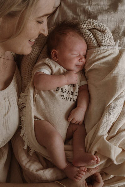 Photos by Jordi - Newborn and sibling snuggling.
